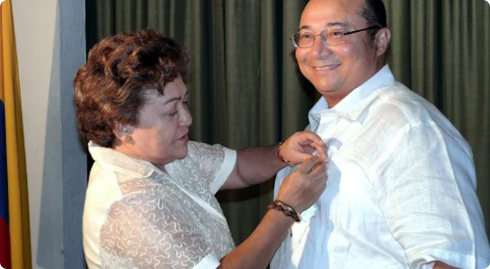 Jaime González condecorado como Gran Comendador por el Congreso de la República de Colombia